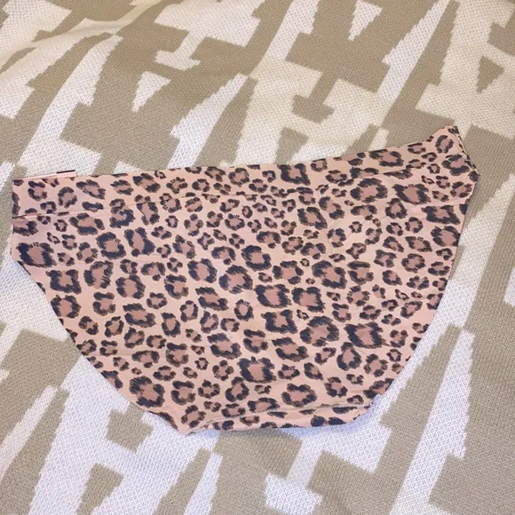 Victoria's Secret Incredible Bikini Panty - Picture 2 of 3